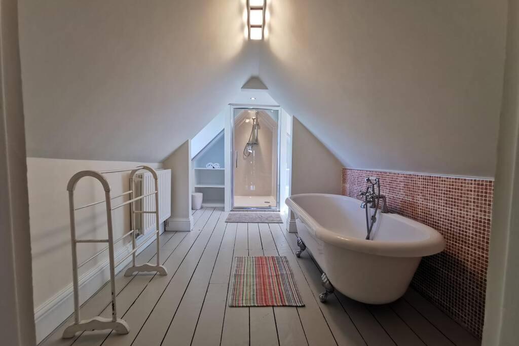Cosy, Coastal Retreat With A Large Garden Villa Monreith Exteriör bild